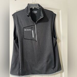 Men’s Columbia Explorer large golf vest.